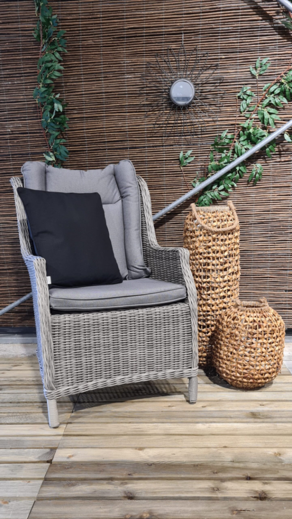 Sierkussen 45x45 piping Panama black