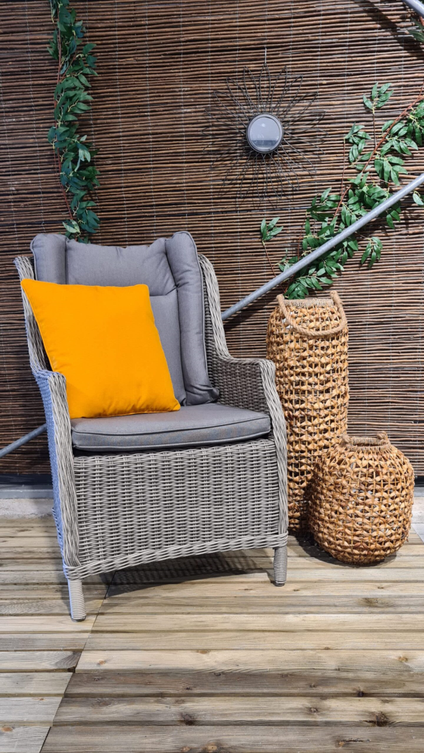 Sierkussen 45x45 piping Panama golden glow