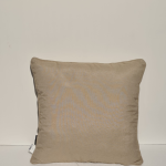 Sierkussen 45x45 piping Panama linnen