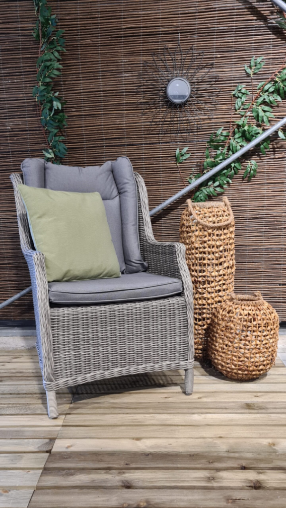 Sierkussen 45x45 piping Panama sage