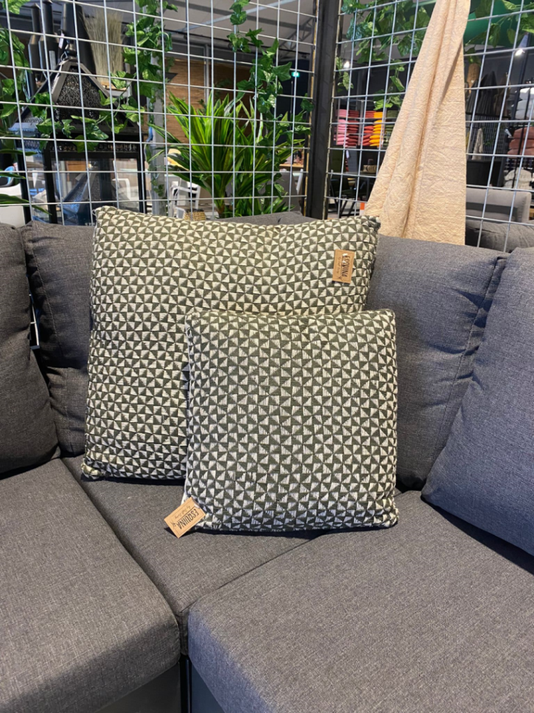 Sierkussen groen/beige 60x60cm