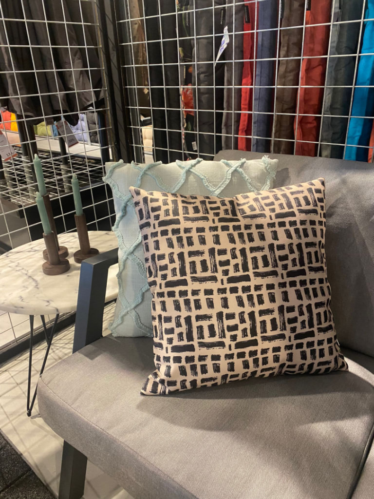 Sierkussen Outdoor Labyrinth