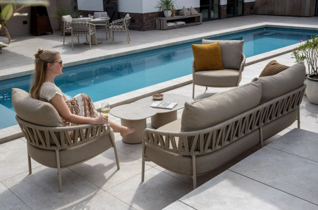 Calma 3-zits bank latte incl. 3 kussens