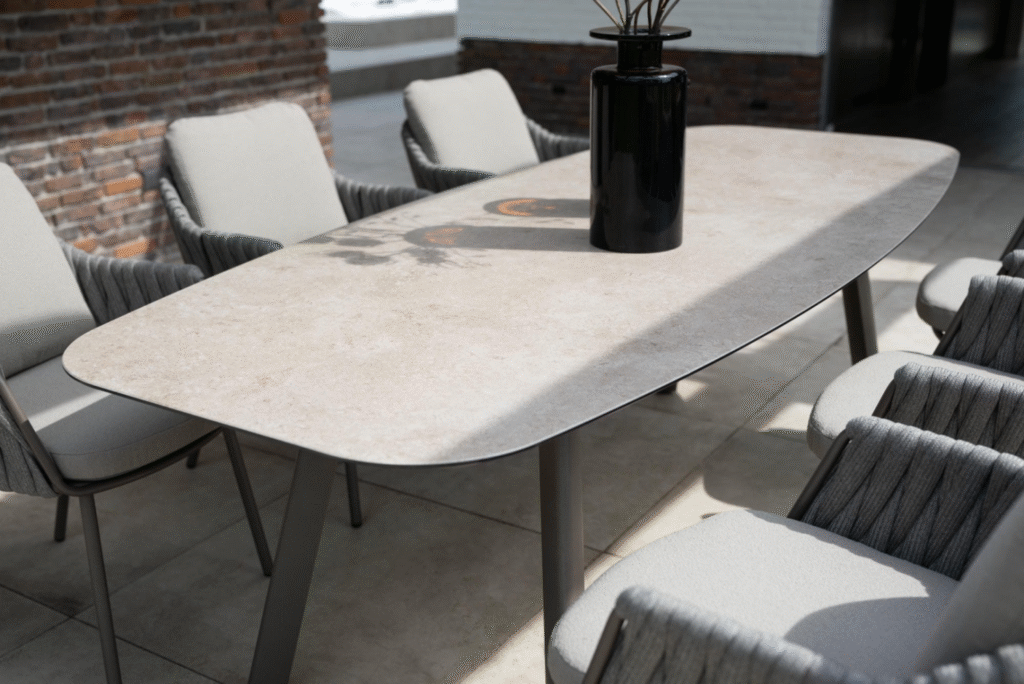Dining tafel Manolo terre 240 cm + Dining stoel Cannes 7-dlg