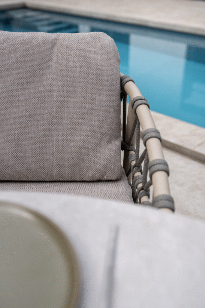 Dining tafel Prado latte Ø160 cm + Dining stoel Piacenza 8-dlg