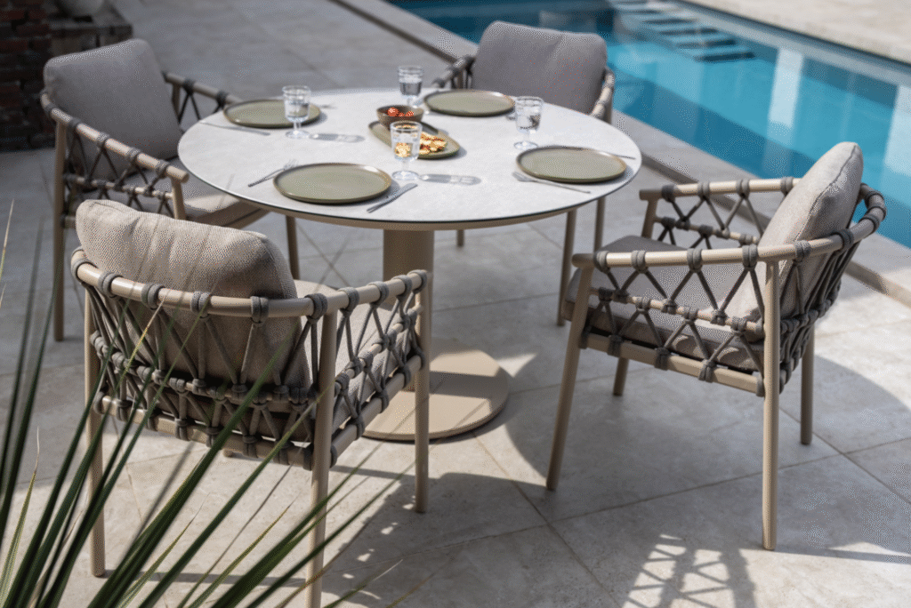 Dining tafel Prado latte Ø160 cm + Dining stoel Piacenza 8-dlg