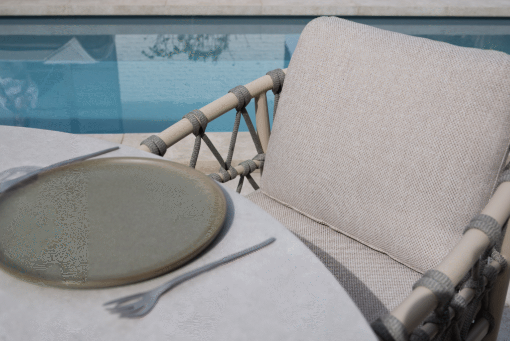 Dining tafel Prado latte Ø160 cm + Dining stoel Piacenza 8-dlg