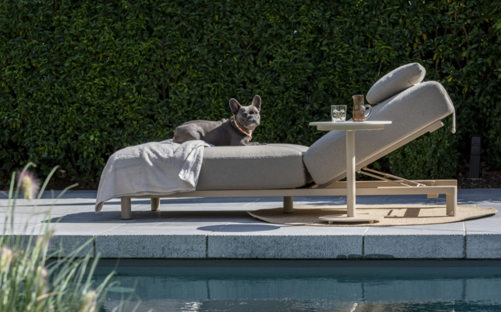 Madeira ligbed incl. kussen en hoofdsteun latte