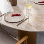 Dining tafel Colorado travertin ovaal + Dining stoel Molina 8-dlg