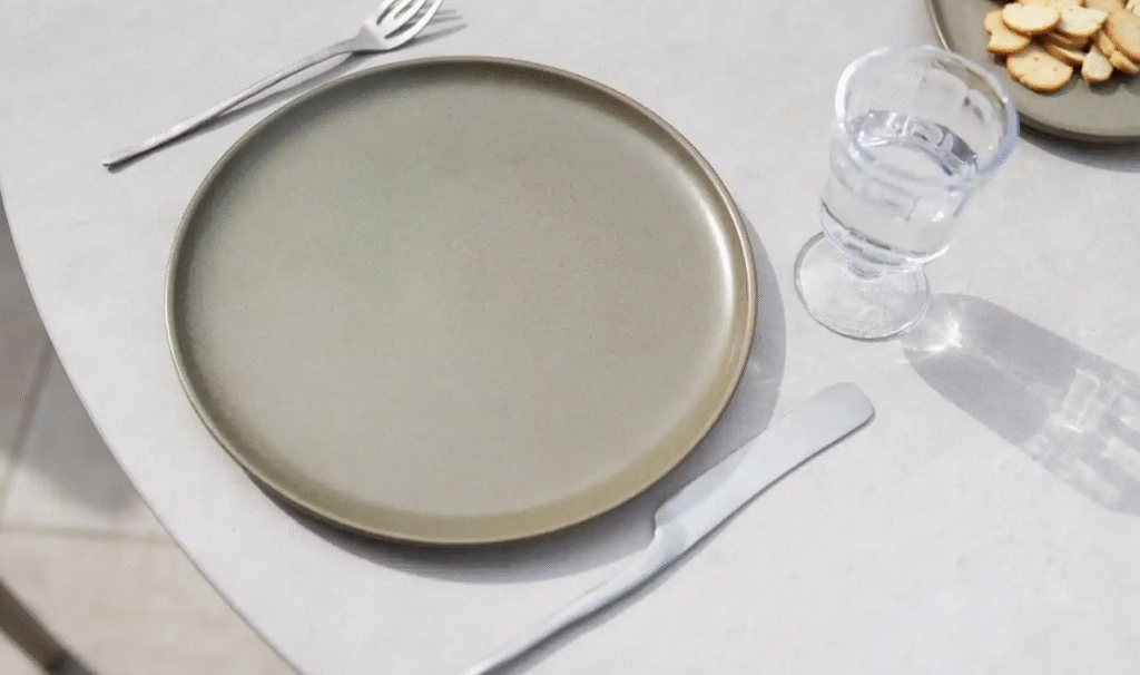 Dining tafel Sara latte Ø120 cm + Dining stoel Piacenza 5-dlg