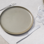 Low-dining tafel Sarah keramiek latte - Ø130 cm